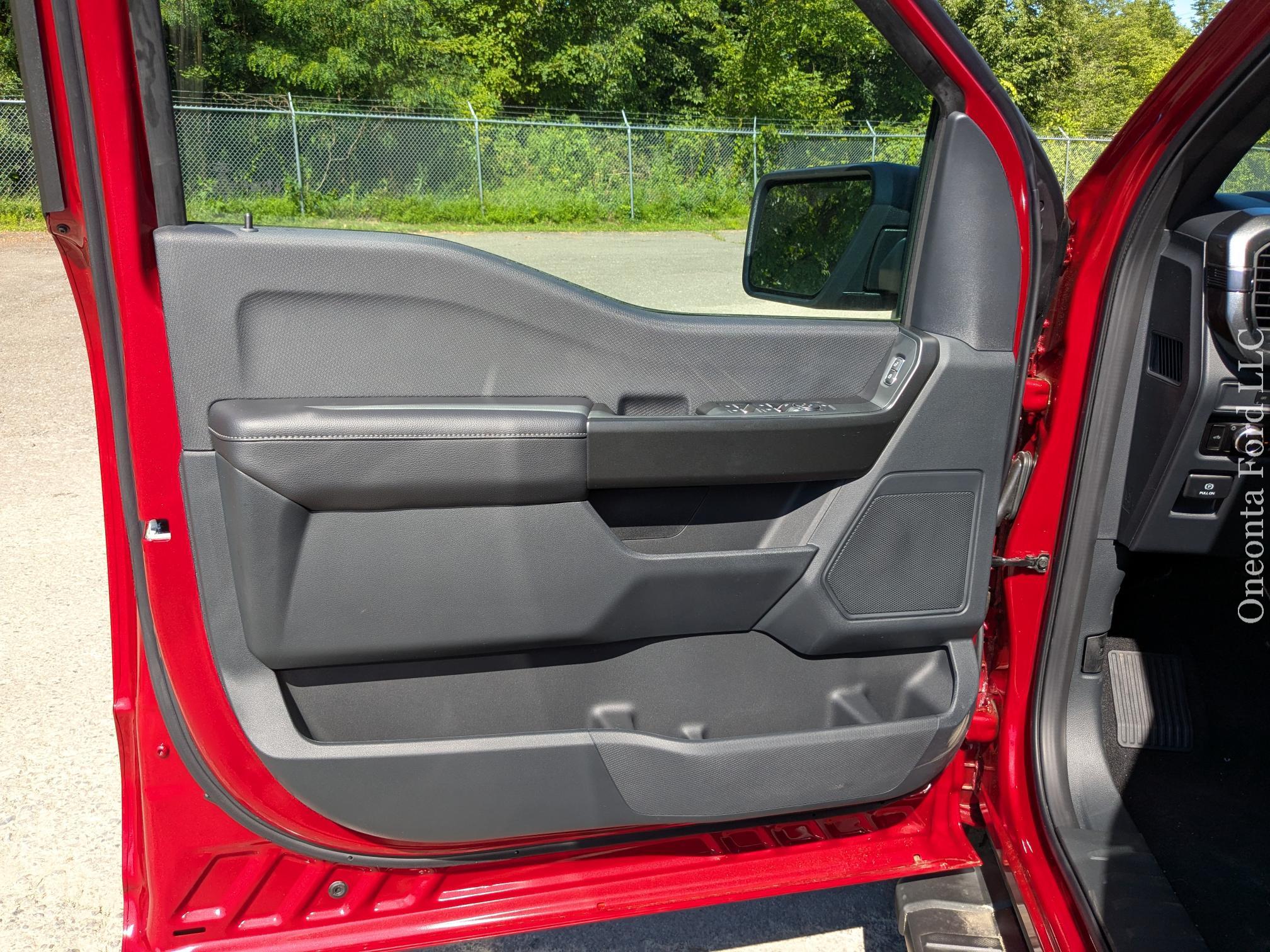 2025 Ford F-150 STX - Photo 17