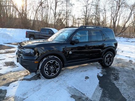 2025 Ford Bronco Sport Outer Banks Four-Wheel Drive with Locking Differential