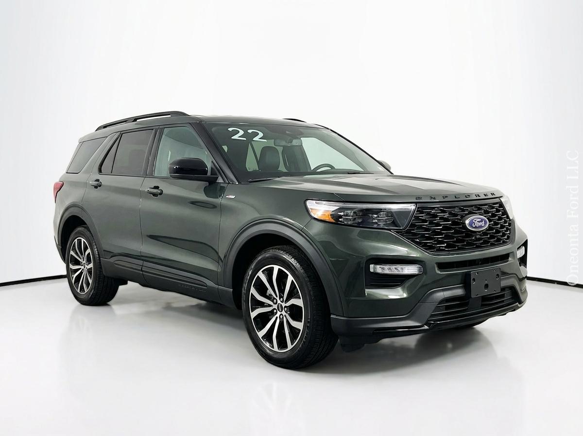 2022 Ford Explorer ST-LINE 4WD's photo