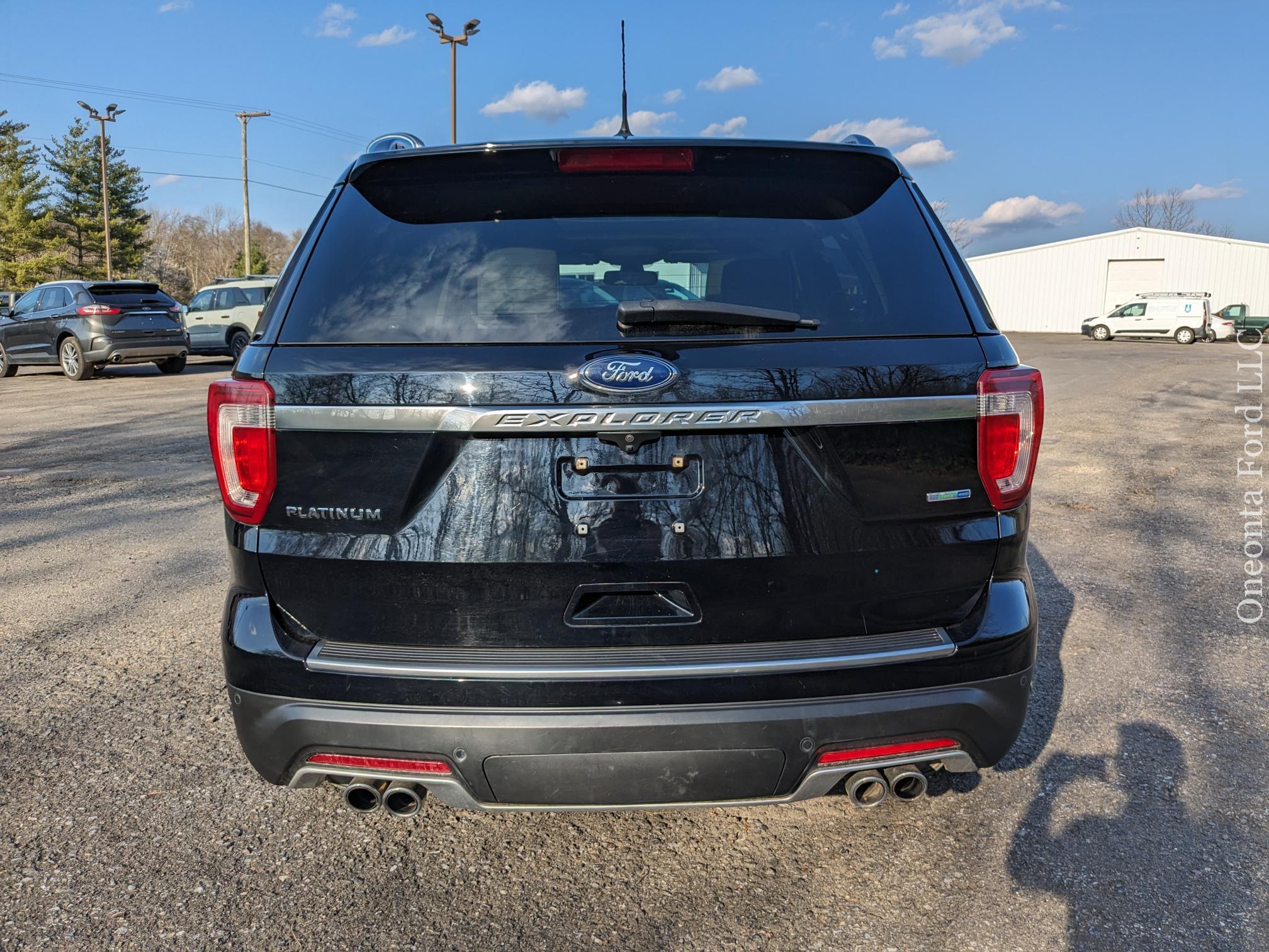 2018 Ford Explorer Platinum photo 4