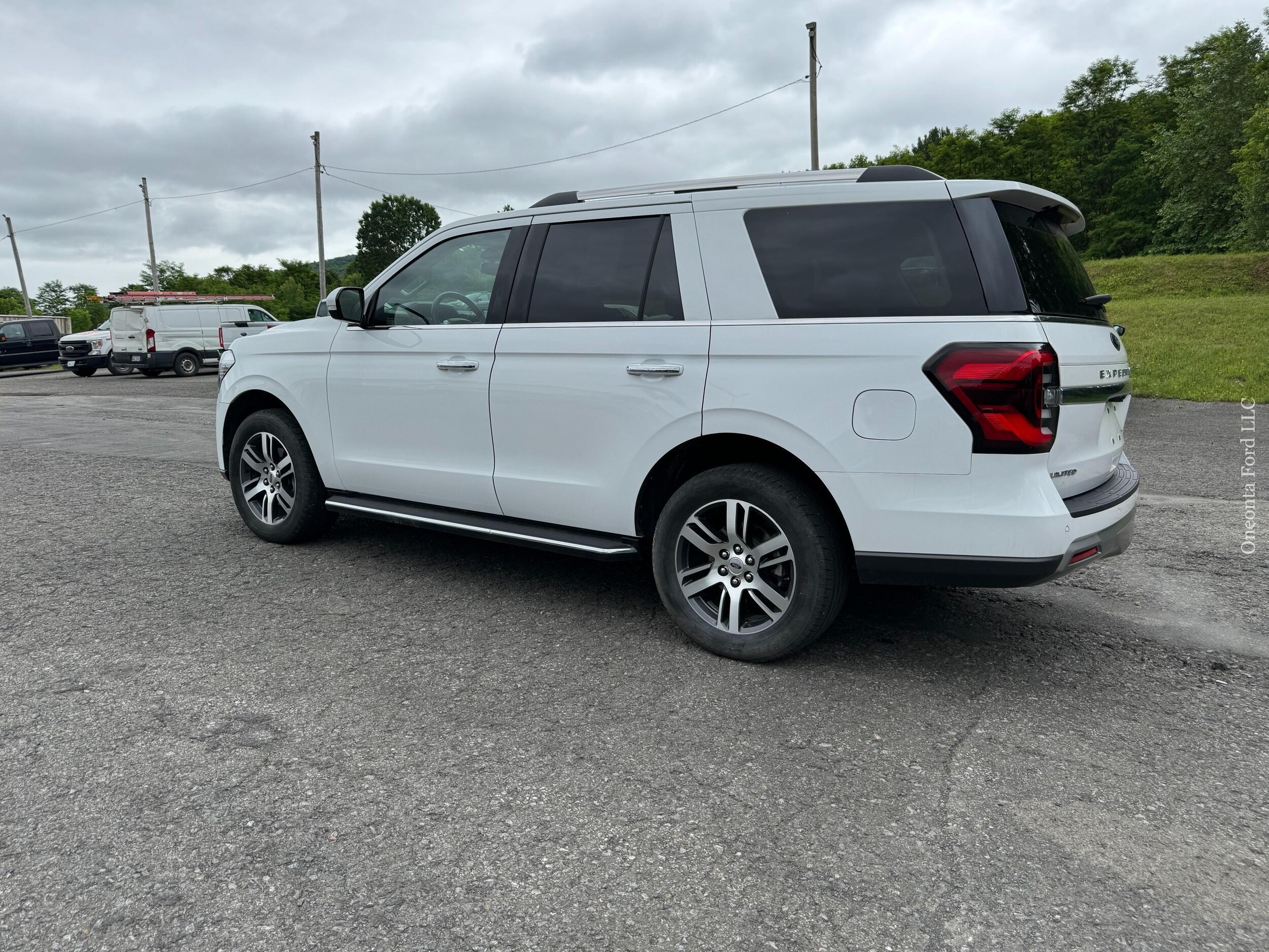 2022 Ford Expedition Limited photo 3