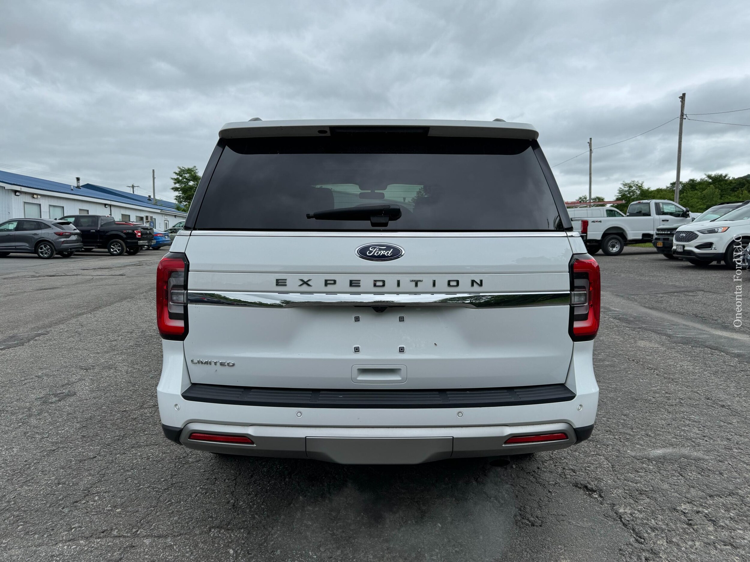 2022 Ford Expedition Limited photo 4