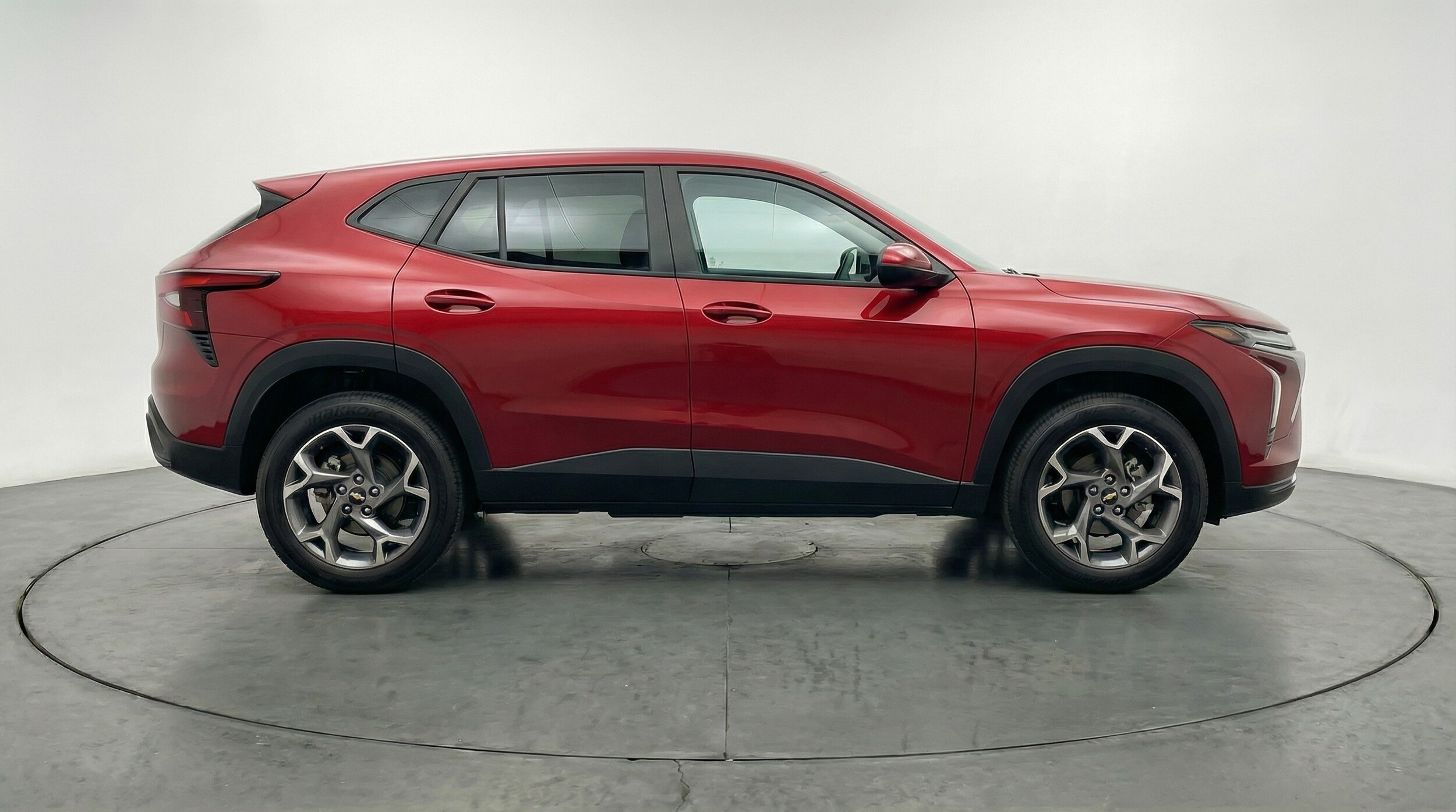 Thumbnail: 2025 Chevrolet Trax - 8