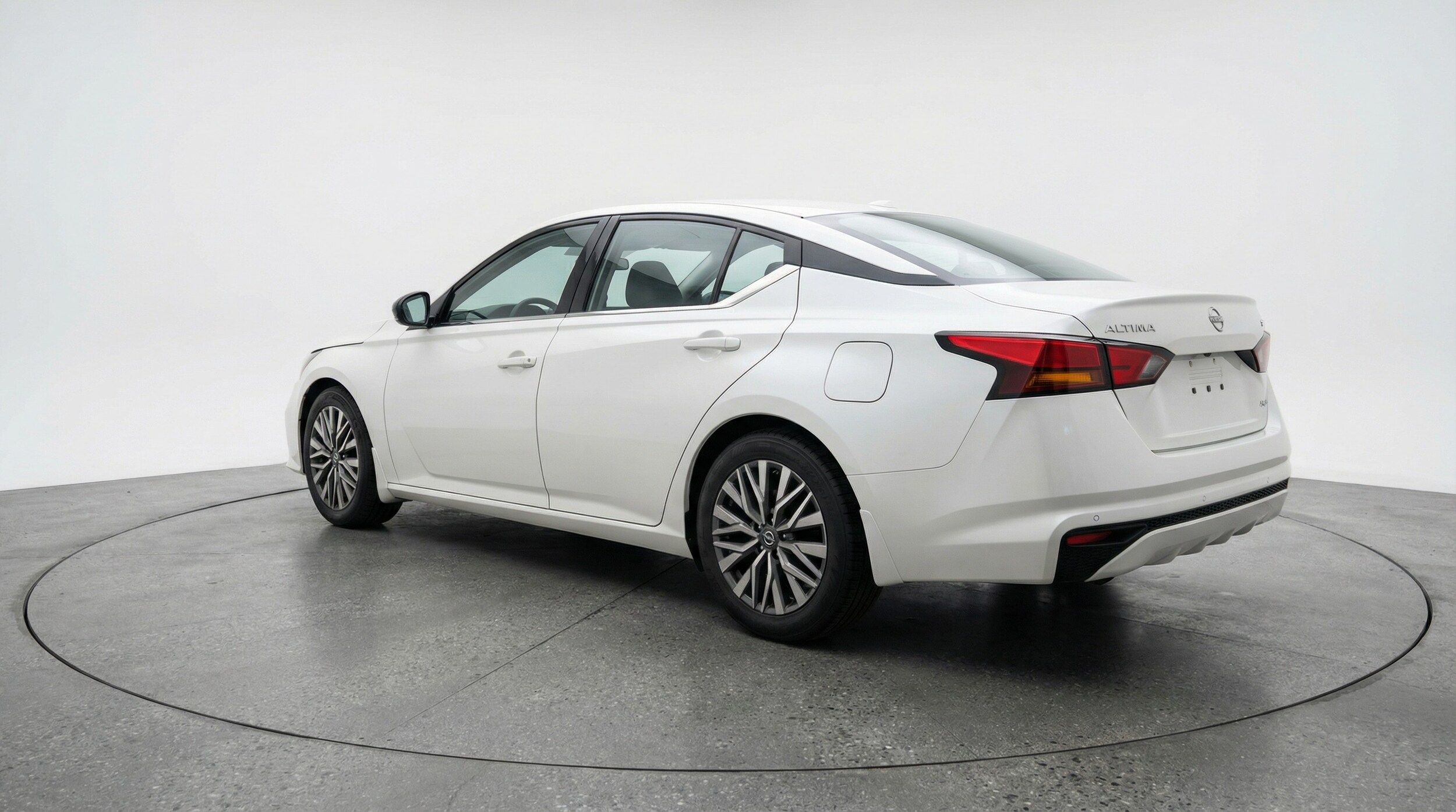 Thumbnail: 2025 Nissan Altima - 5