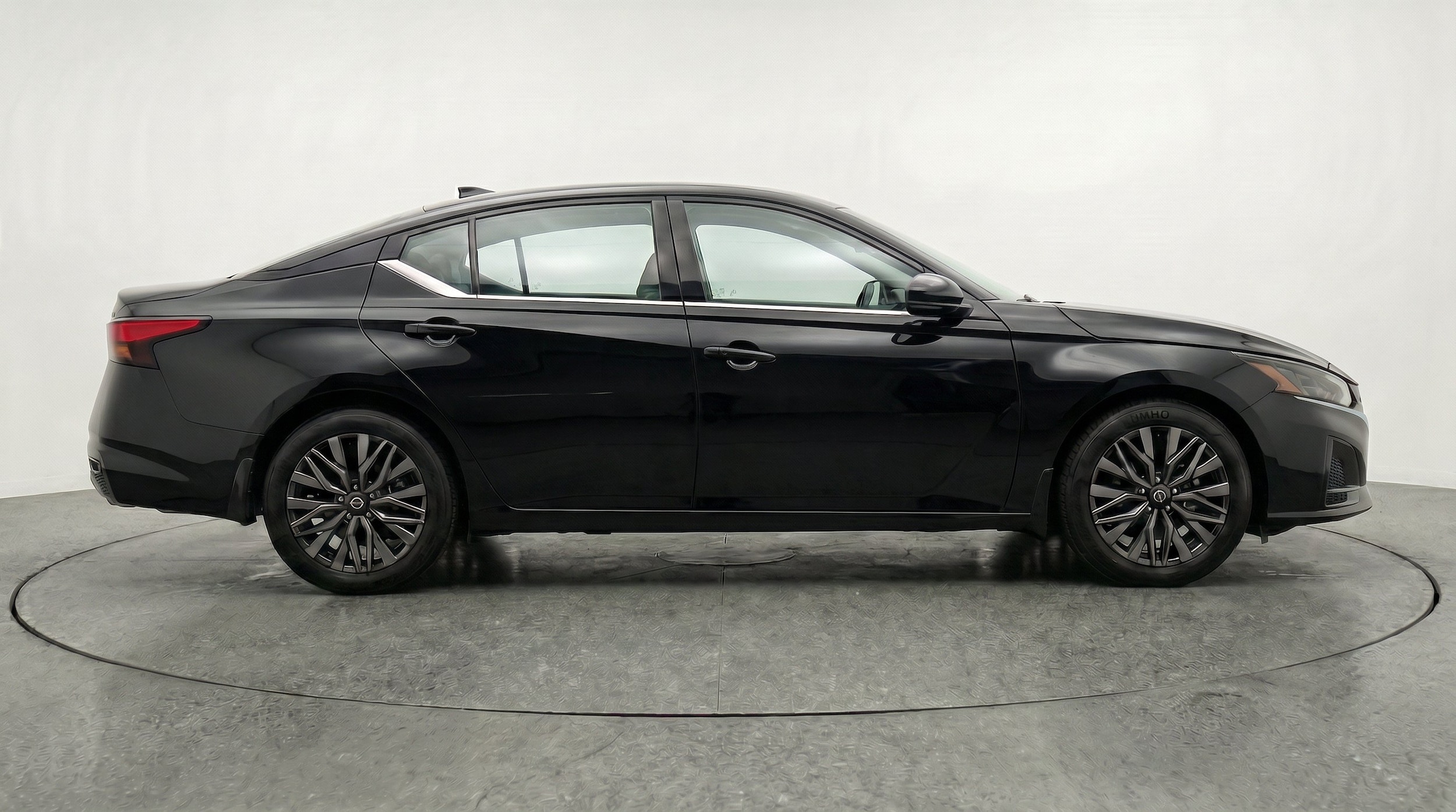 Thumbnail: 2026 Nissan Altima - 10