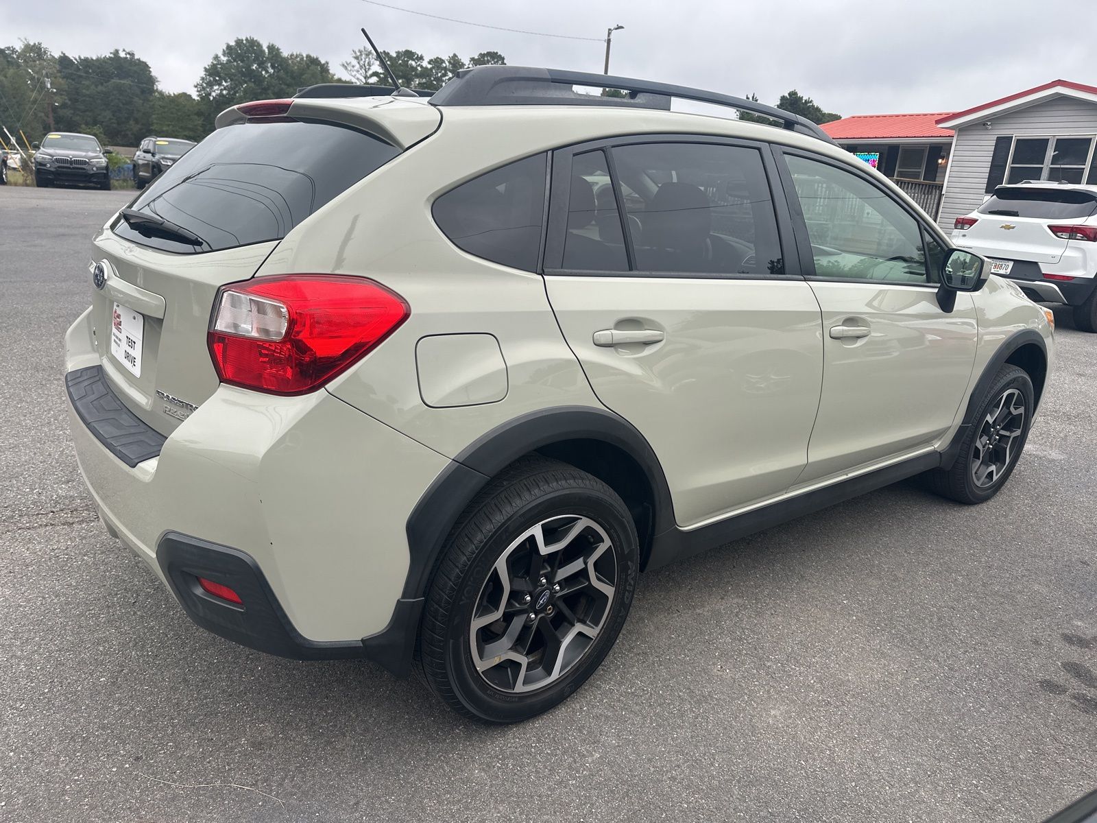 2016 Subaru Crosstrek 2.0i Premium photo 4