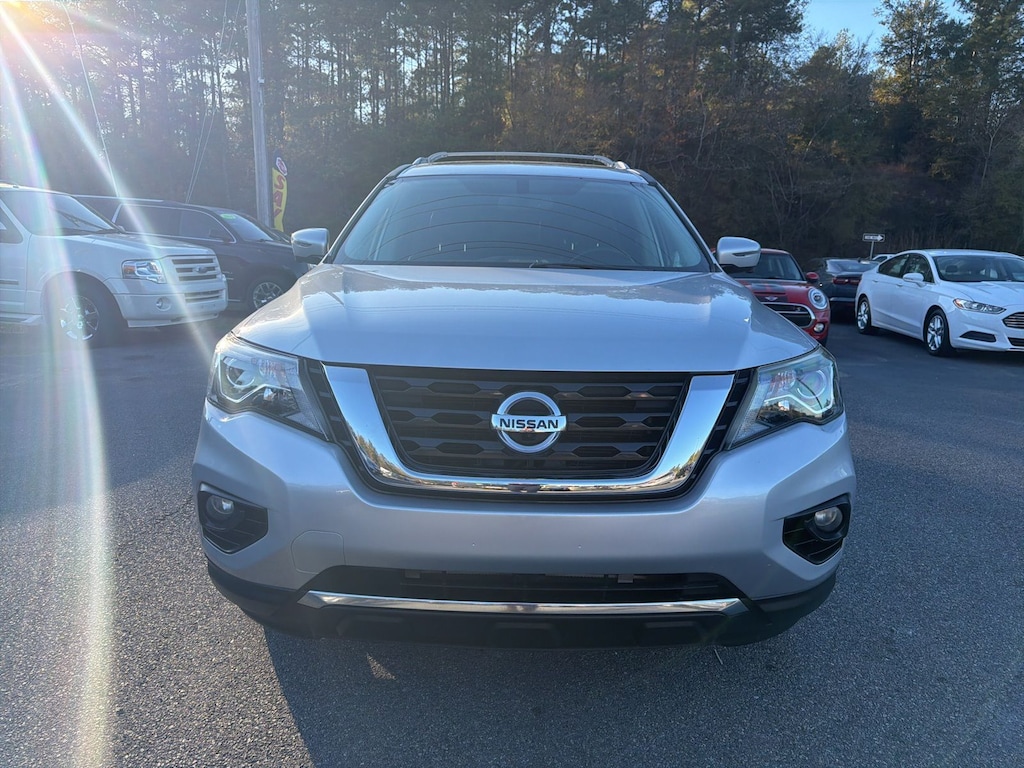 Used 2018 Nissan Pathfinder SL SUV