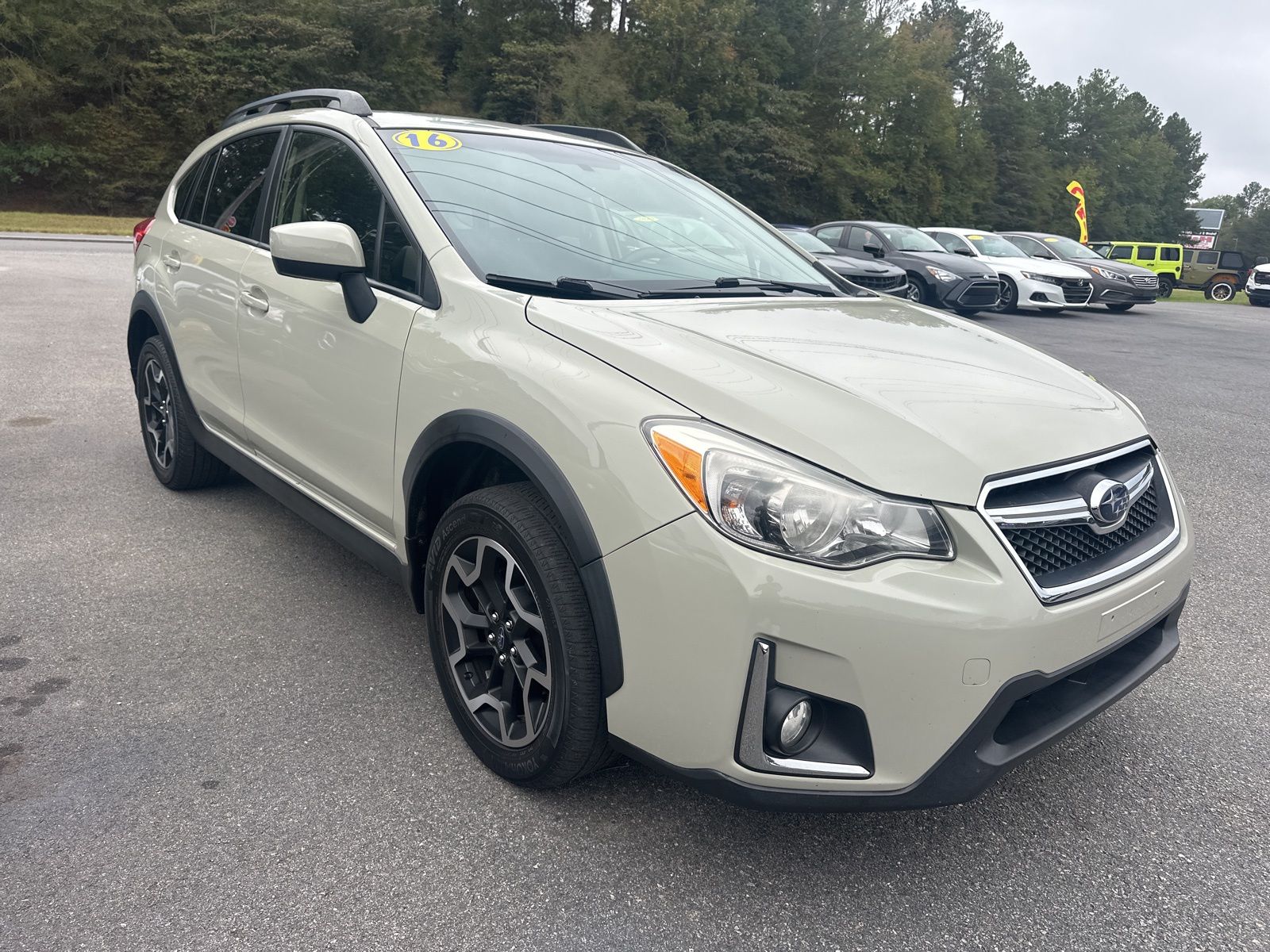 2016 Subaru Crosstrek 2.0i Premium photo 3