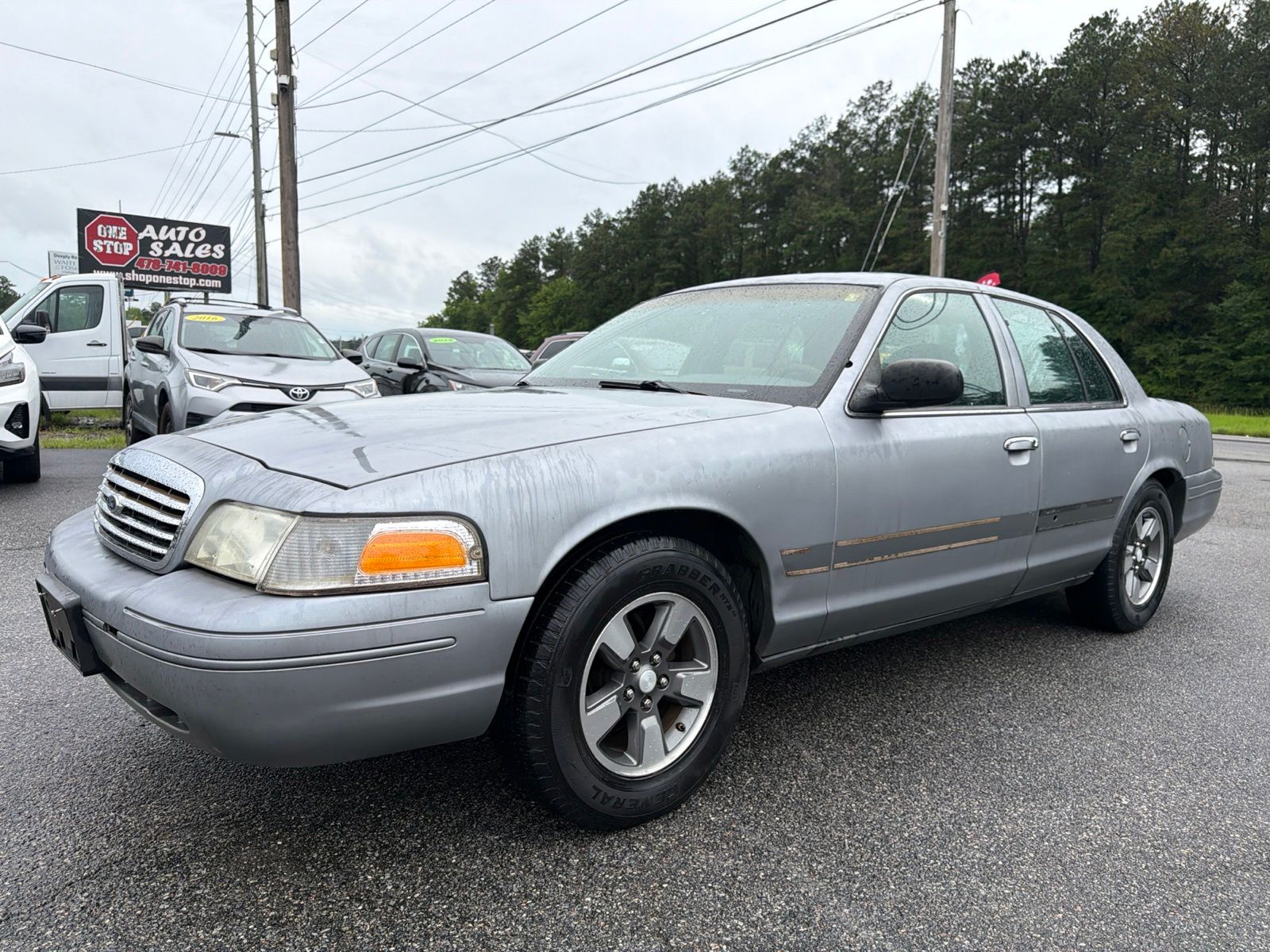 1999 Ford Crown Victoria's photo