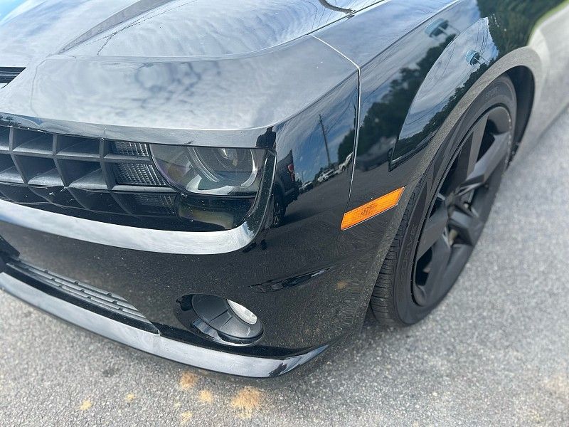 2011 Chevrolet Camaro SS photo 4