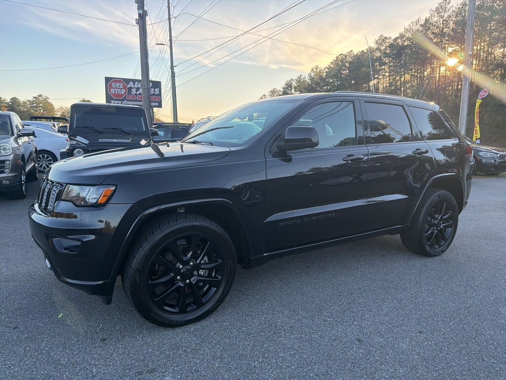 Used 2019 Jeep Grand Cherokee Altitude SUV
