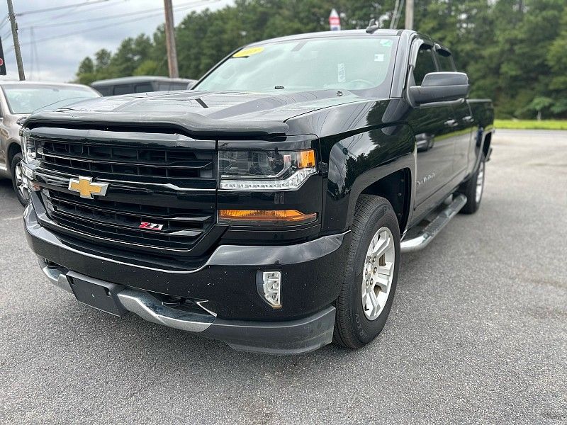 2018 Chevrolet Silverado 1500 LT2 photo 3