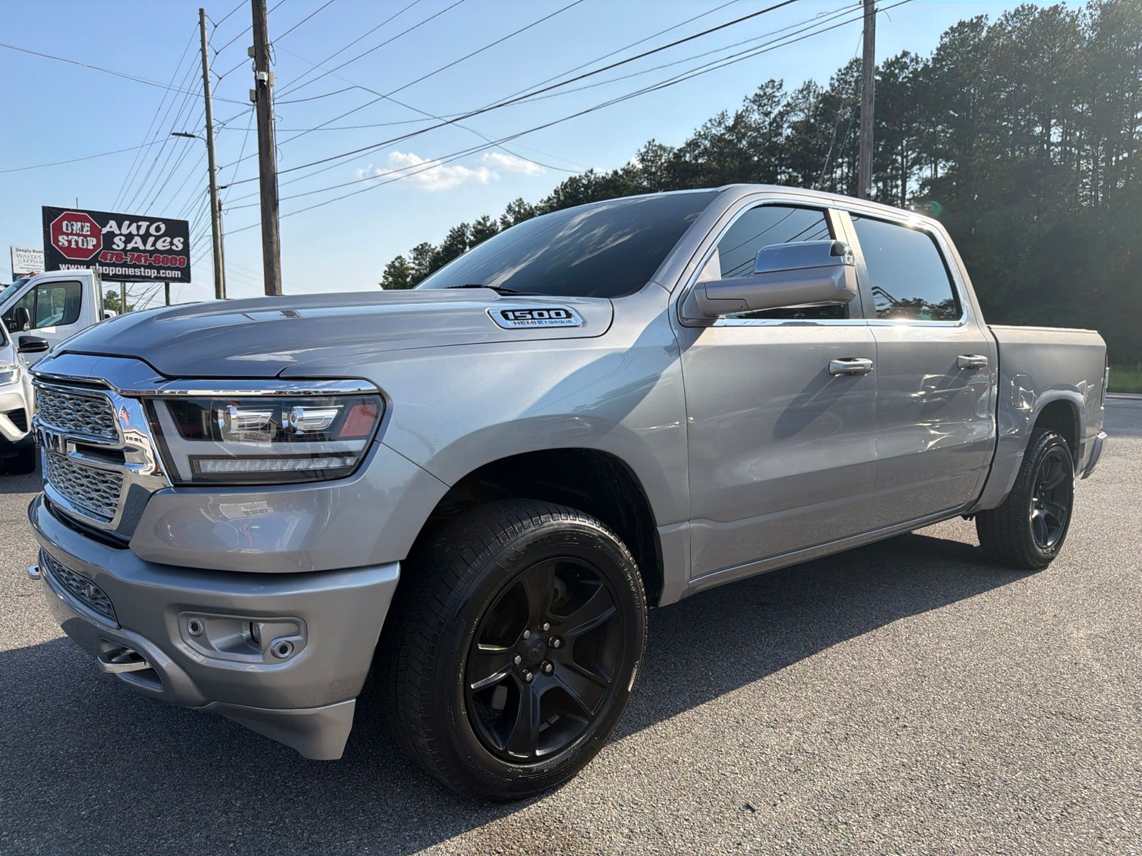 2021 RAM 1500 Big Horn/Lone Star 4x4 Crew Cab 5'7's photo