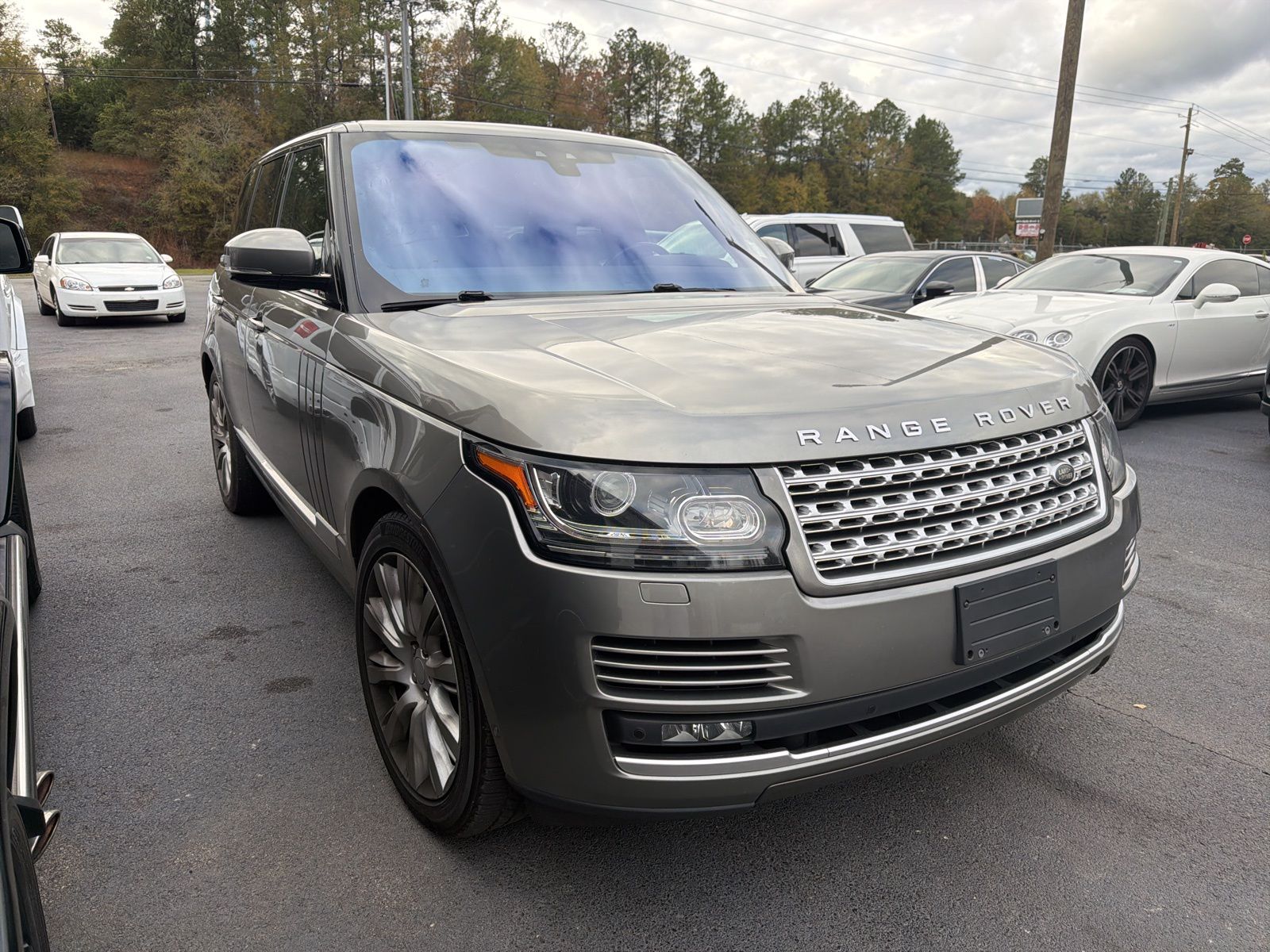 2017 Land Rover Range Rover SuperCharged photo 3