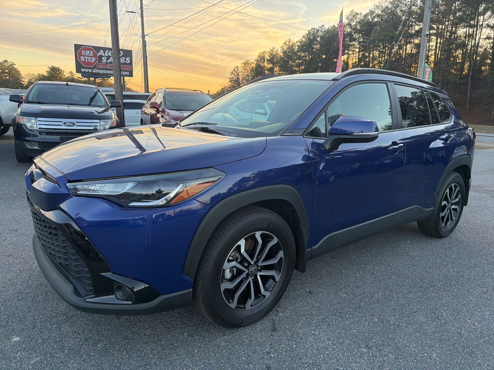 2023 Toyota Corolla Cross SE's photo