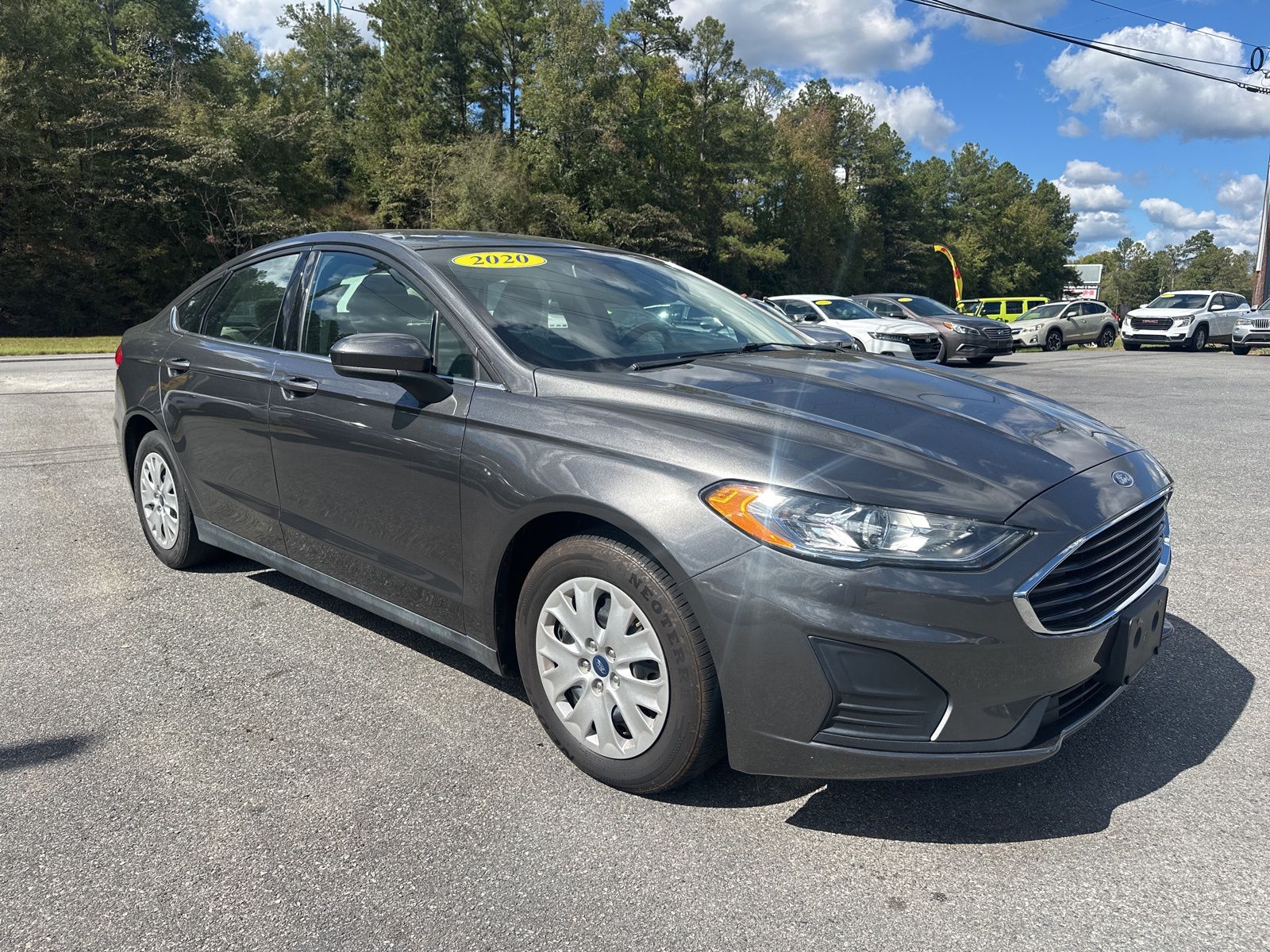 2020 Ford Fusion S photo 3