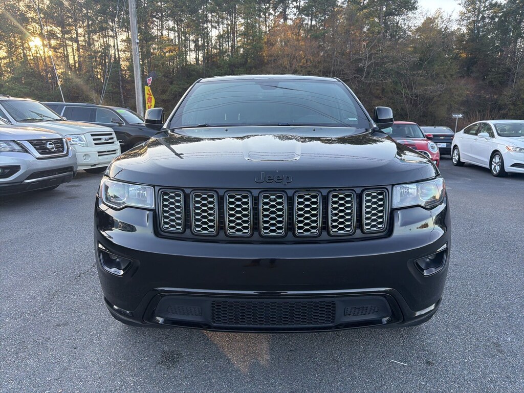 Used 2019 Jeep Grand Cherokee Altitude SUV