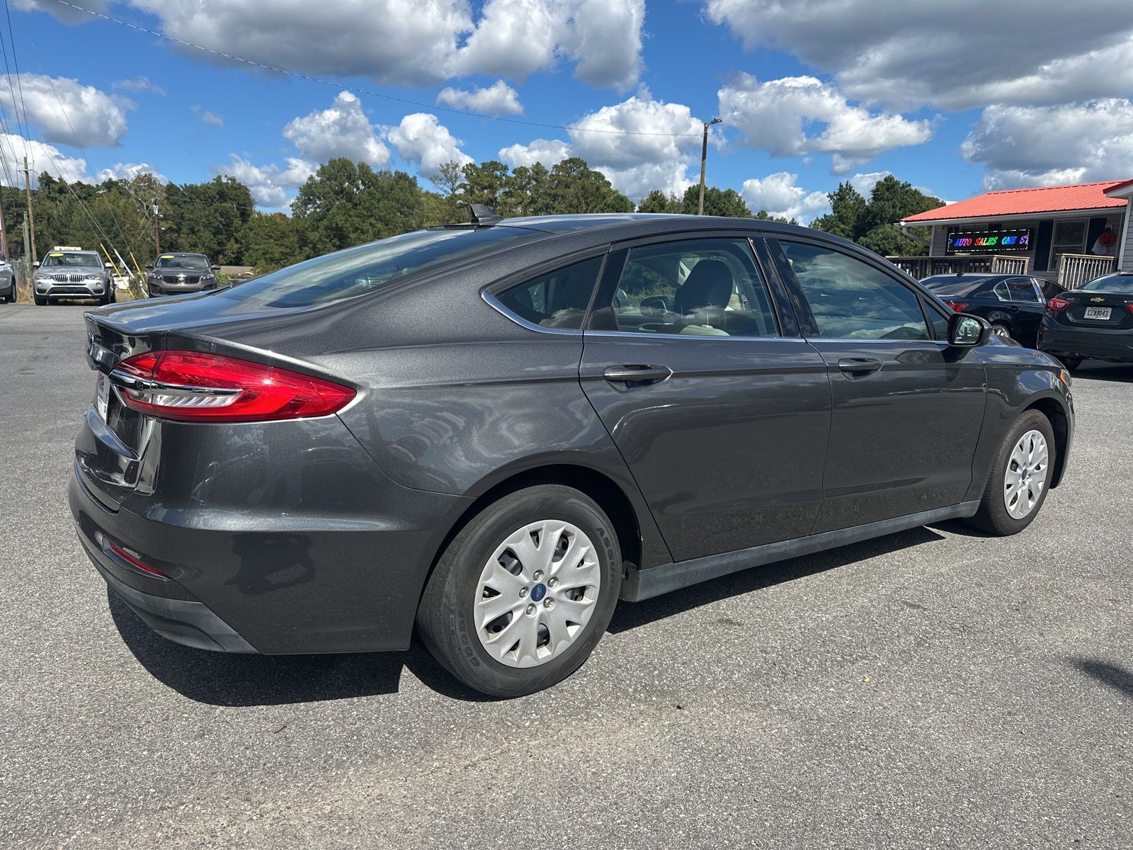 2020 Ford Fusion S photo 4