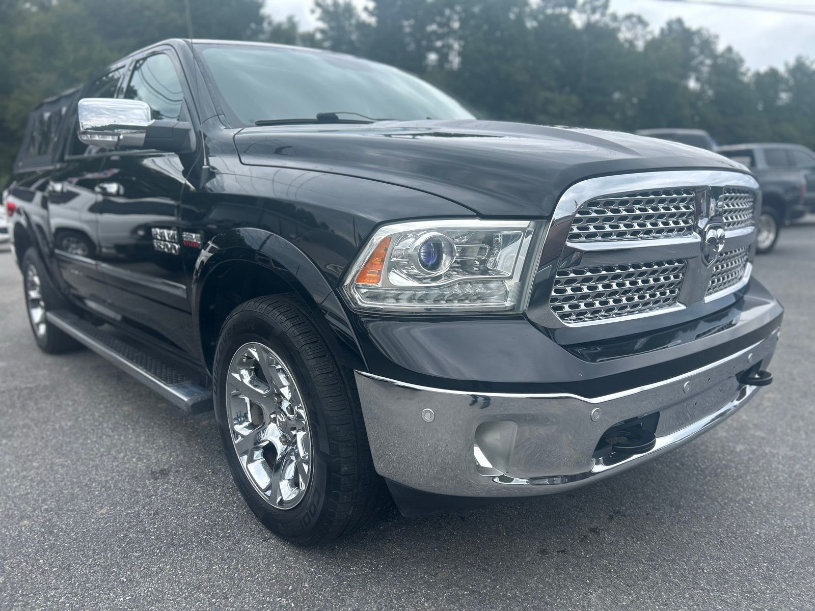 2015 Ram 1500 Laramie photo 4