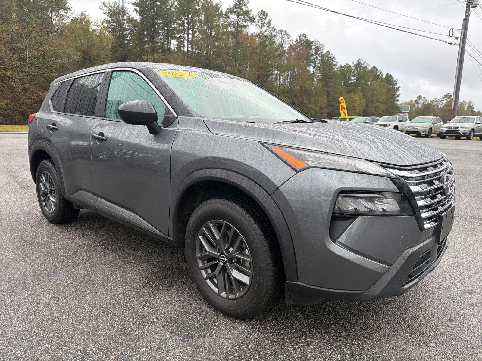 2024 Nissan Rogue S photo 2