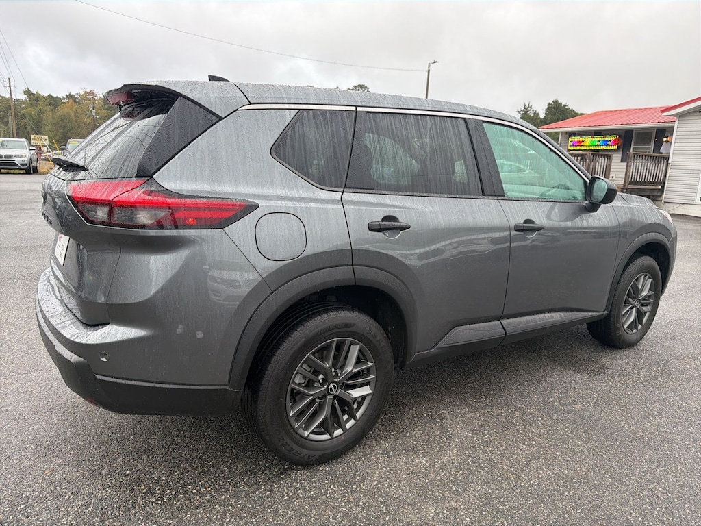 Used 2024 Nissan Rogue S SUV