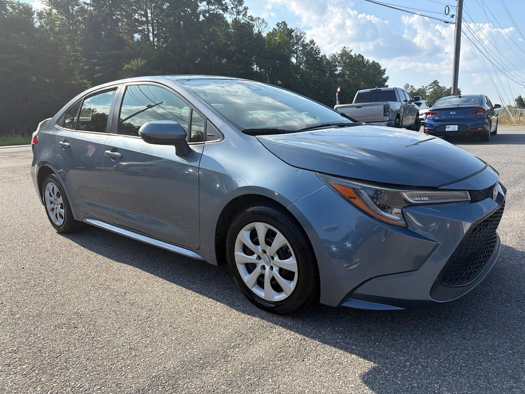 Used 2022 Toyota Corolla LE Sedan