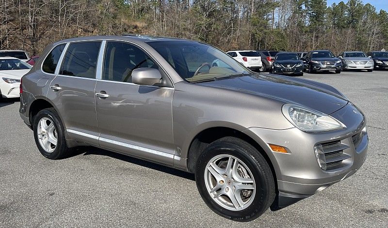 2009 Porsche Cayenne Base photo 3