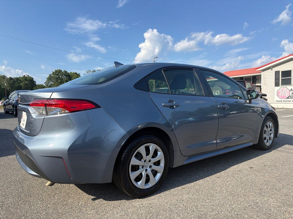 Used 2022 Toyota Corolla LE Sedan