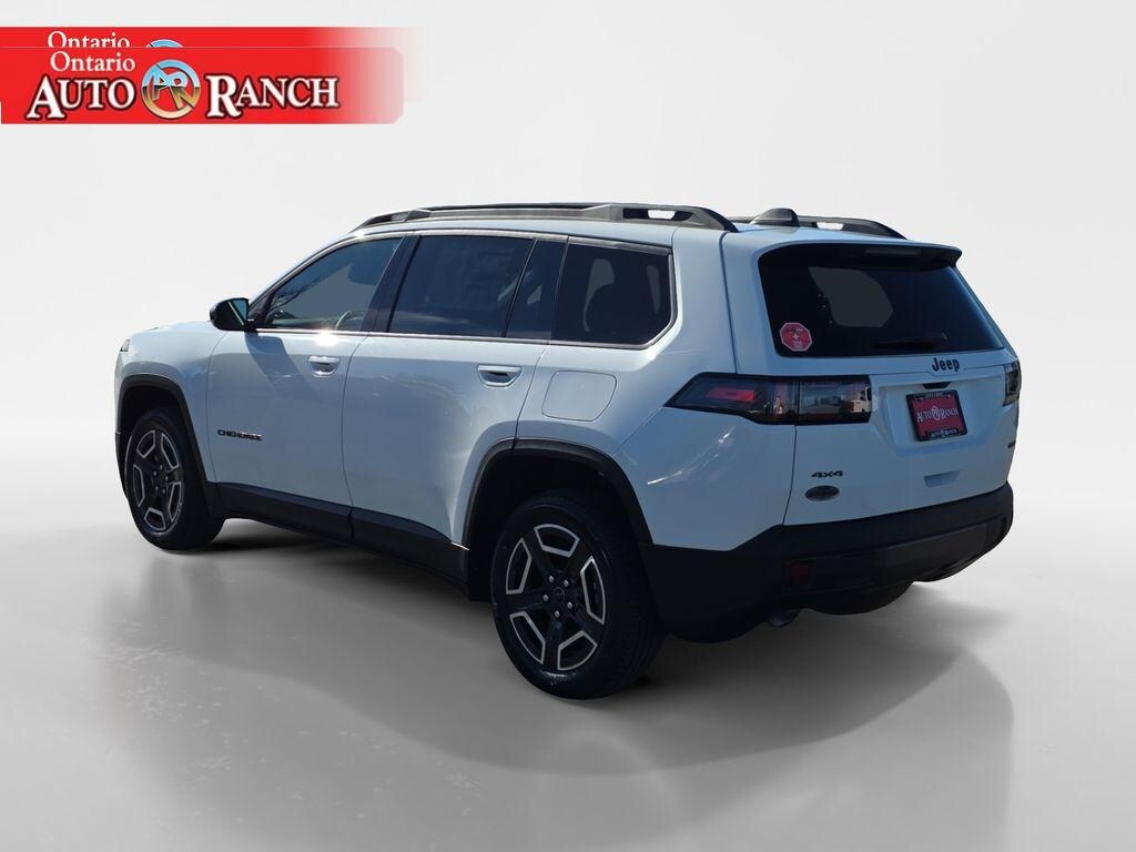 New 2026 Jeep Cherokee Laredo Sport Utility