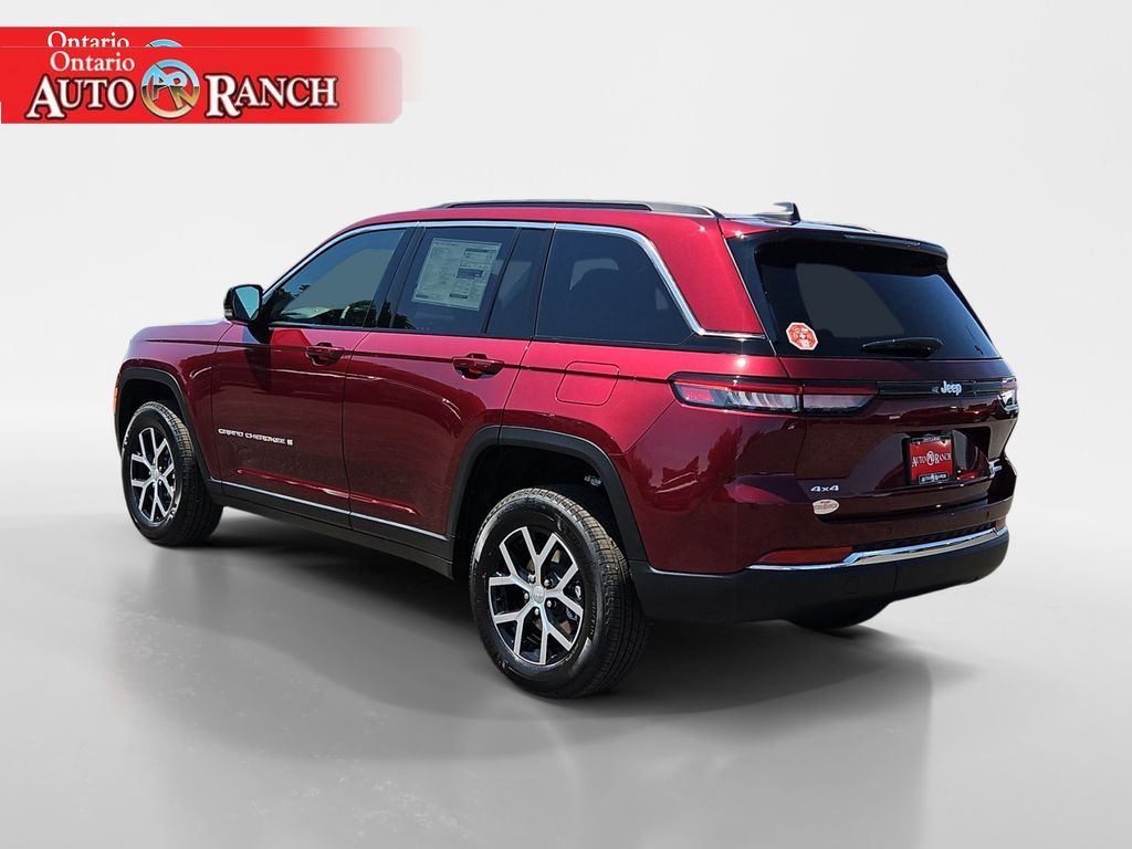 2025 Jeep Grand Cherokee Limited photo 3