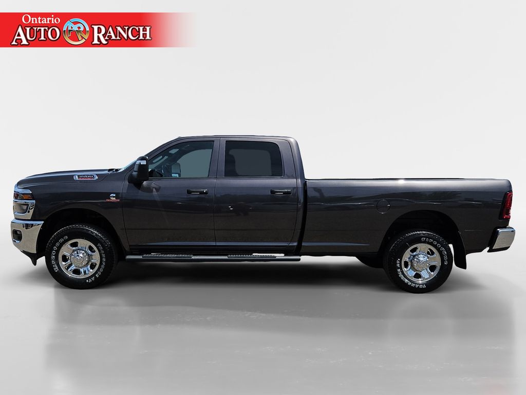 2025 Ram 3500 Tradesman photo 2