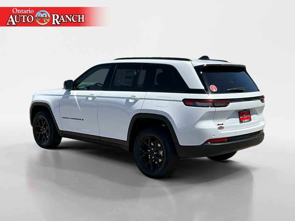2025 Jeep Grand Cherokee Altitude X photo 3