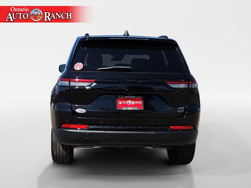 2025 Jeep Grand Cherokee Limited photo 4