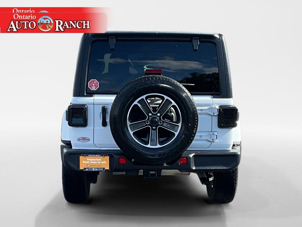 2023 Jeep Wrangler Sahara photo 4