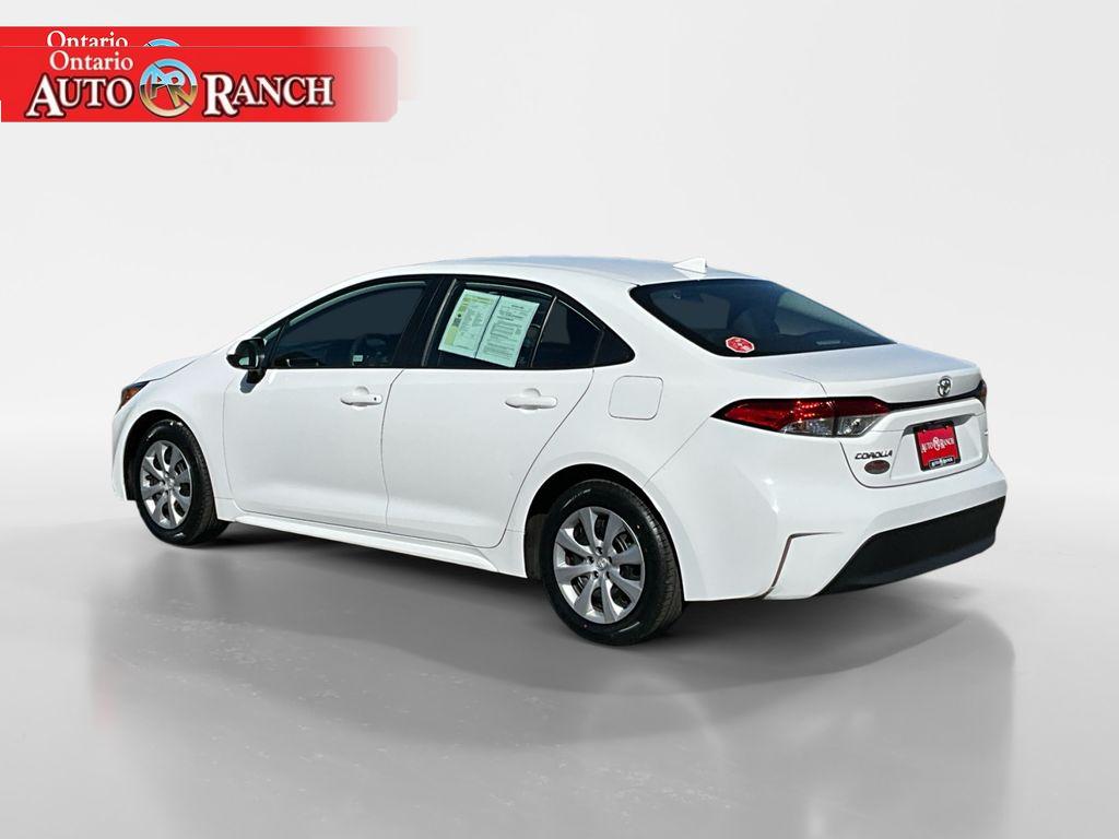2023 Toyota Corolla LE photo 3