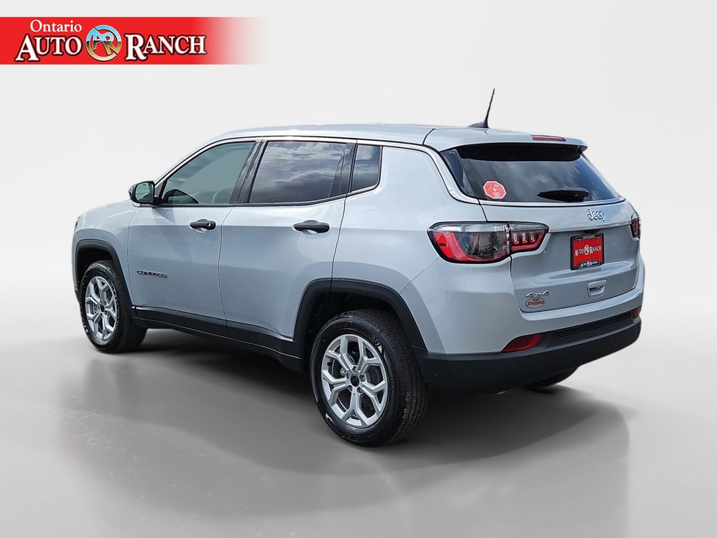 2025 Jeep Compass Sport photo 3