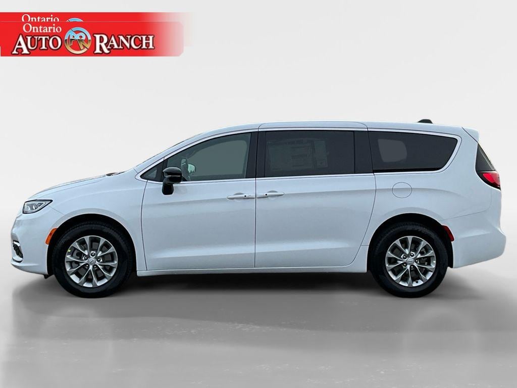 New 2026 Chrysler Pacifica Select Passenger Van
