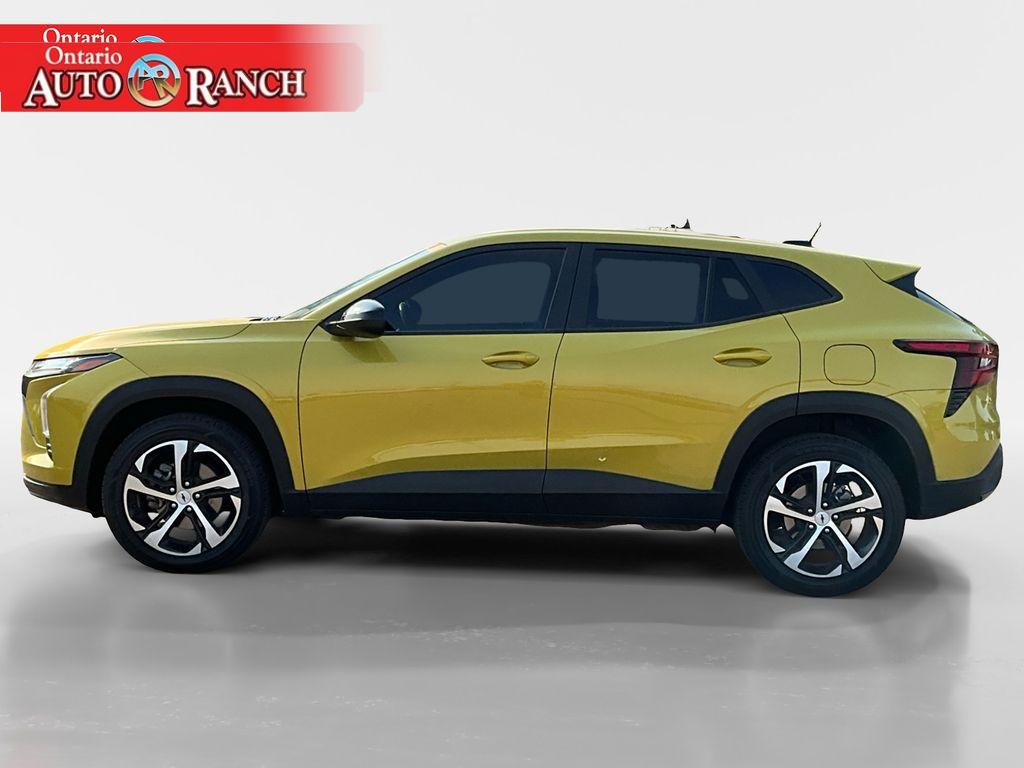 2024 Chevrolet Trax photo 2