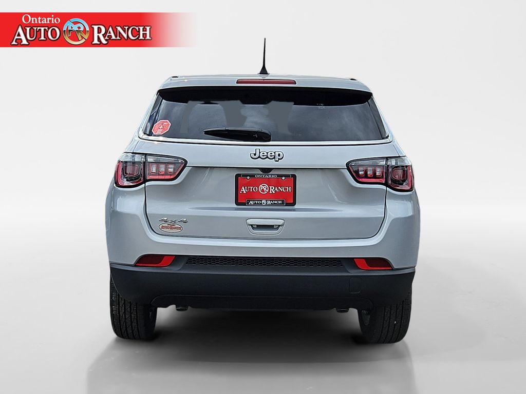 2025 Jeep Compass Sport photo 4