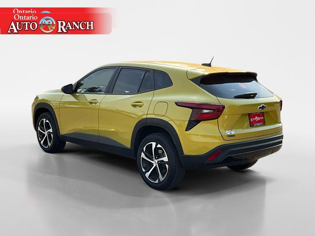 2024 Chevrolet Trax photo 3