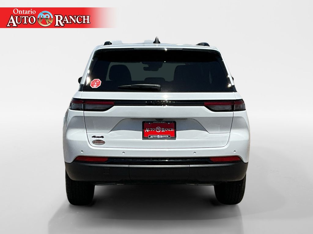2025 Jeep Grand Cherokee Altitude X photo 4