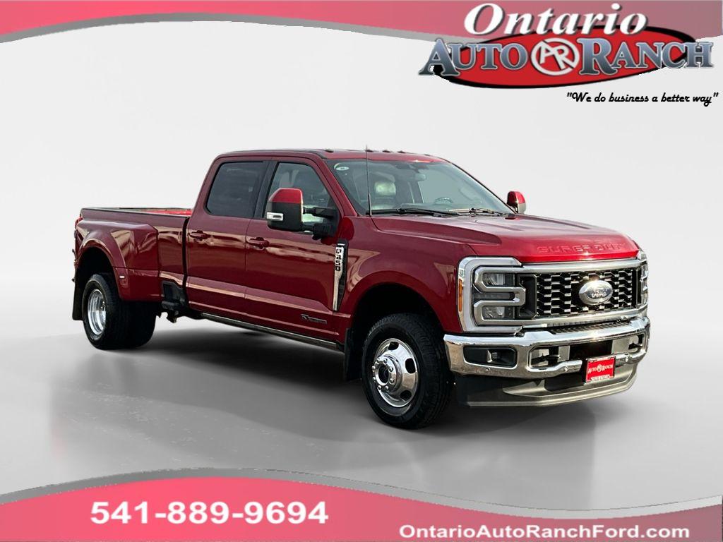 2023 Ford F-350 Super Duty Lariat's photo