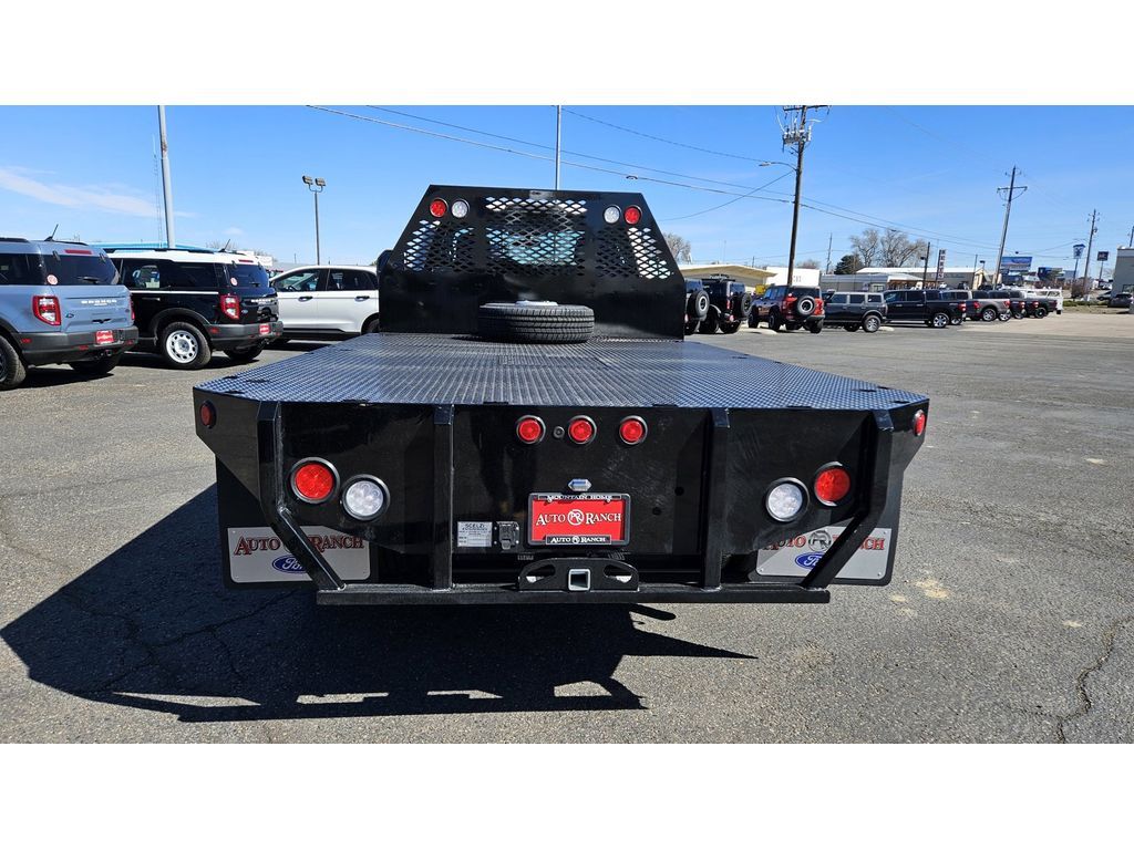 2023 Ford F-350 XL photo 4