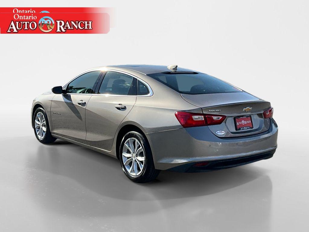 2024 Chevrolet Malibu 1LT photo 2