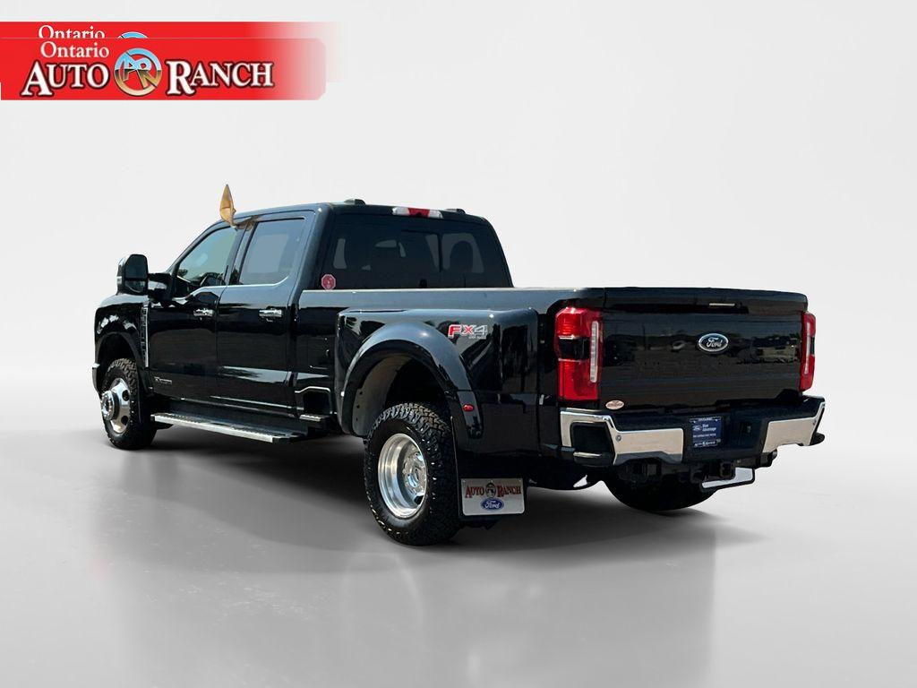 2024 Ford F-350 Lariat photo 3