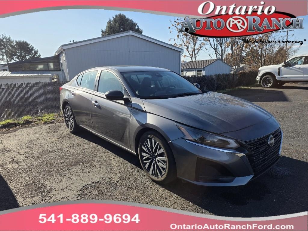 Used 2024 Nissan Altima 2.5 SV Sedan