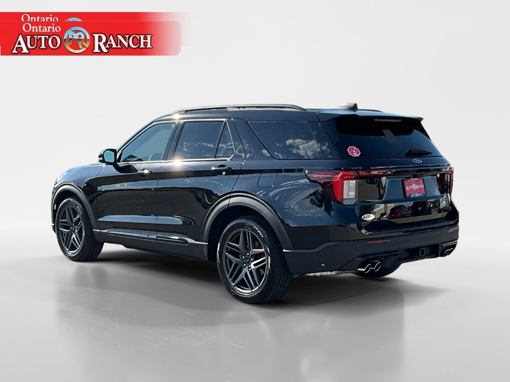 2025 Ford Explorer ST photo 2