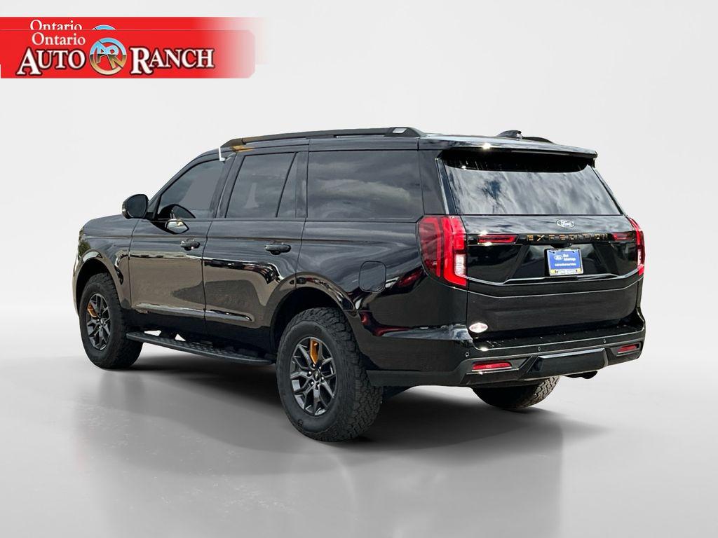2025 Ford Expedition photo 2