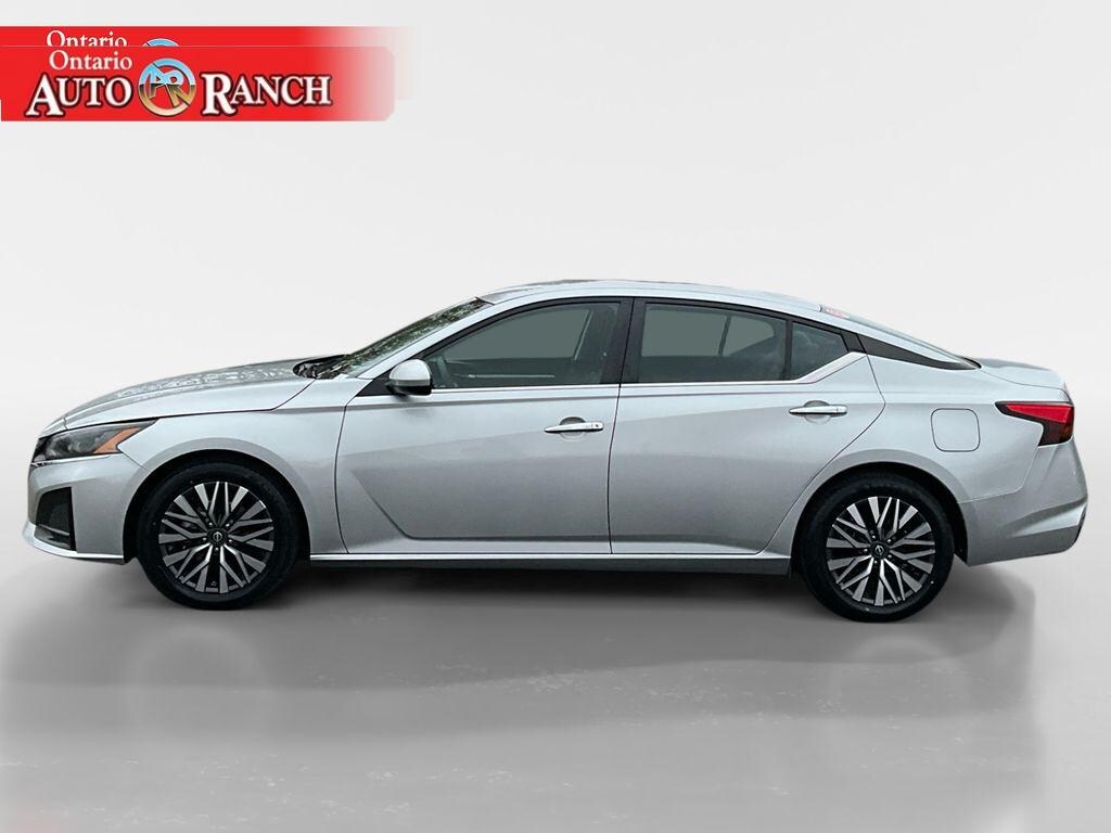 Used 2023 Nissan Altima 2.5 SV Sedan