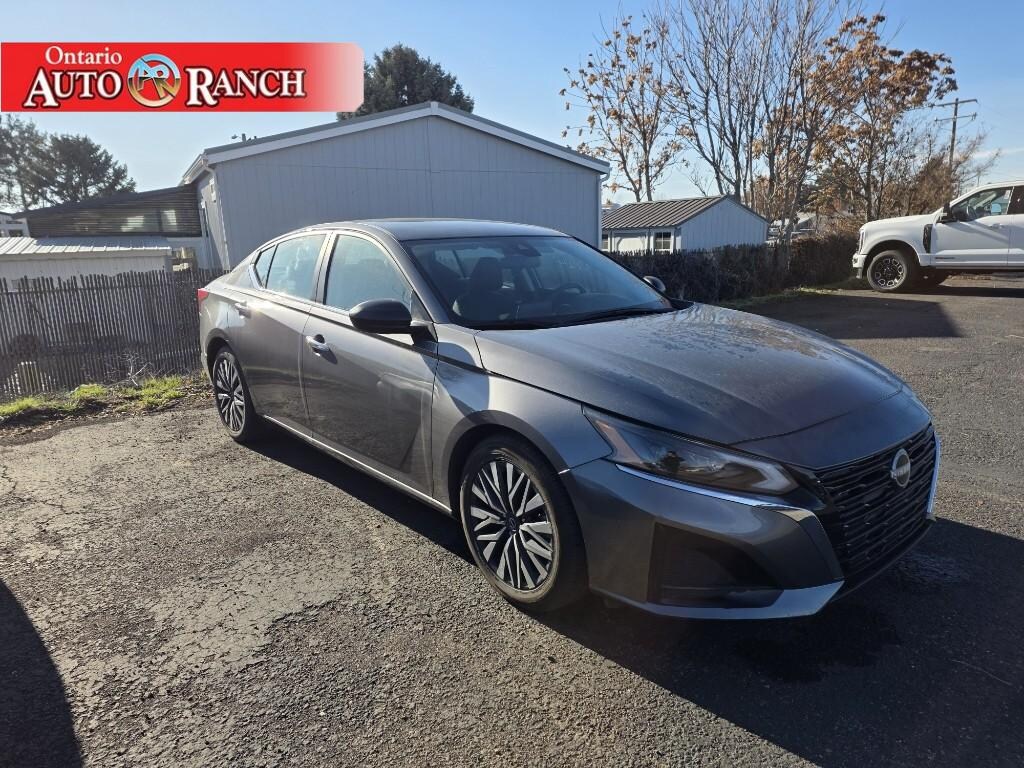 Used 2024 Nissan Altima 2.5 SV Sedan